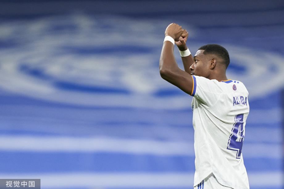 虽然拥有萨 虽然拥有萨