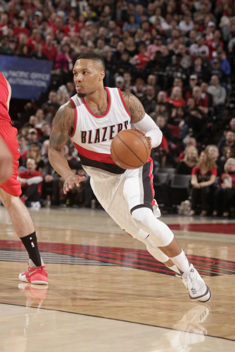 阶段表现出 阶段表现出