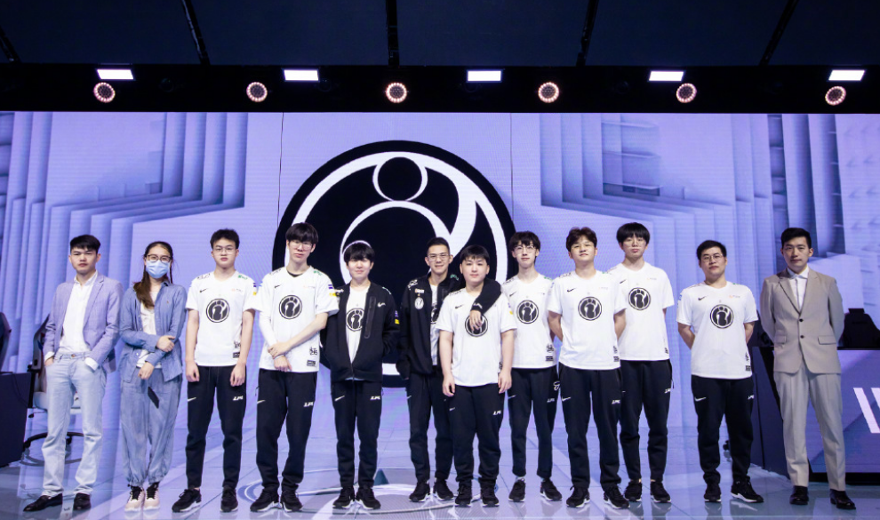 2亿英镑 2亿英镑