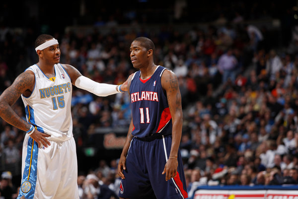 举办各种形 举办各种形